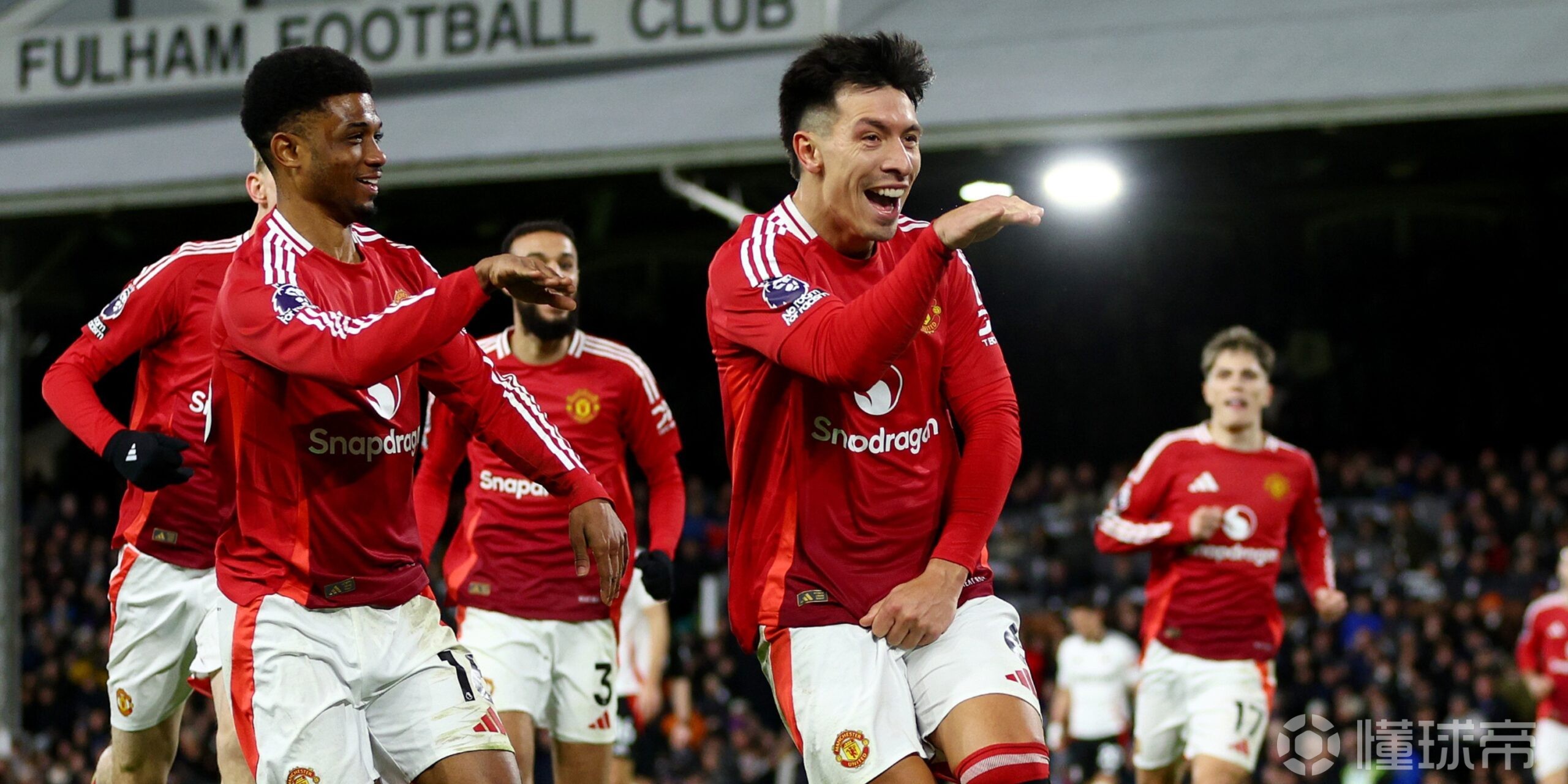 中超倒计时,曼联赛前迎来里程碑,细节引发关注,更衣室稳定,年轻球员得到机会的简单介绍 中超倒计时,曼联赛前迎来里程碑,细节引发关注,更衣室稳定,年轻球员得到机会的简单介绍