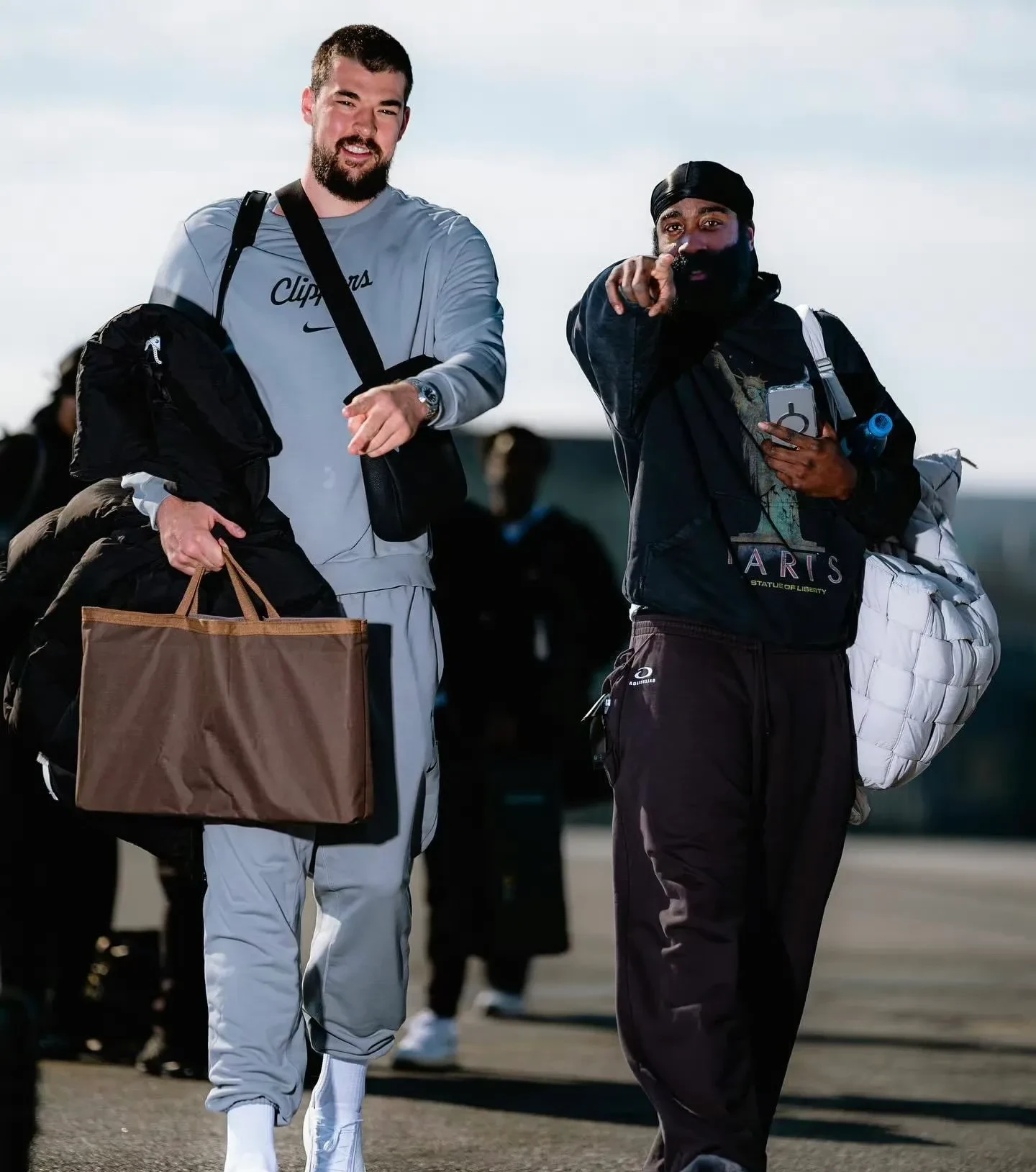 里程碑夜!洛杉矶快船状态回暖;NBA总决赛冲刺阶段刷纪录;压力陡增;更衣室氛围转暖的简单介绍 里程碑夜!洛杉矶快船状态回暖;NBA总决赛冲刺阶段刷纪录;压力陡增;更衣室氛围转暖的简单介绍