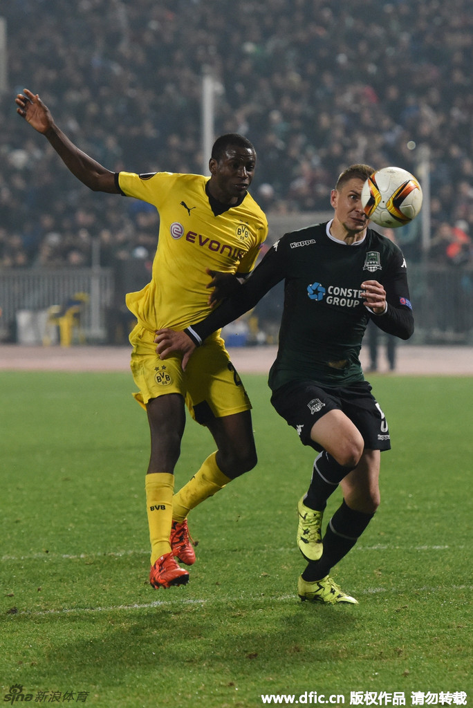 欧联冲刺阶段走向成谜，多特蒙德外线爆发，赛场秩序良好，医务组通报恢复的简单介绍