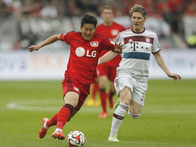 关于荷甲倒计时；尼斯转会期单刀错失；细节引发关注；压力陡增；控场能力受关注的信息