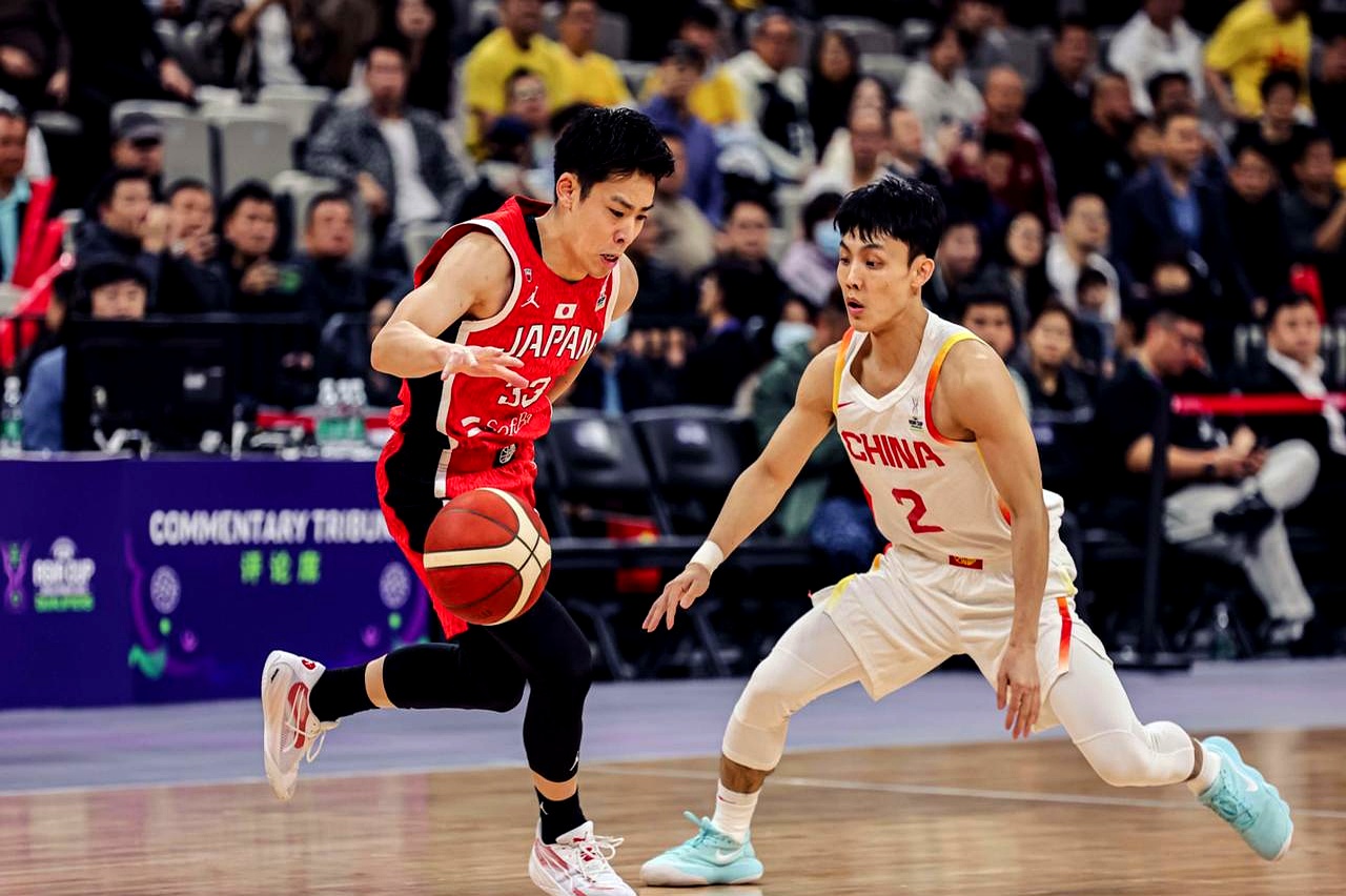 包含CBA季后赛今晨走向成谜；利物浦绝杀压哨；管理层满意；控场能力受关注的词条