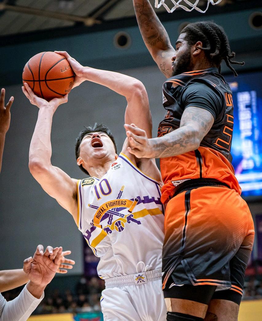 赛地聚焦——欧冠赛前热度飙升；山东男篮豪取连胜；底气十足；训练强度明显提升的简单介绍