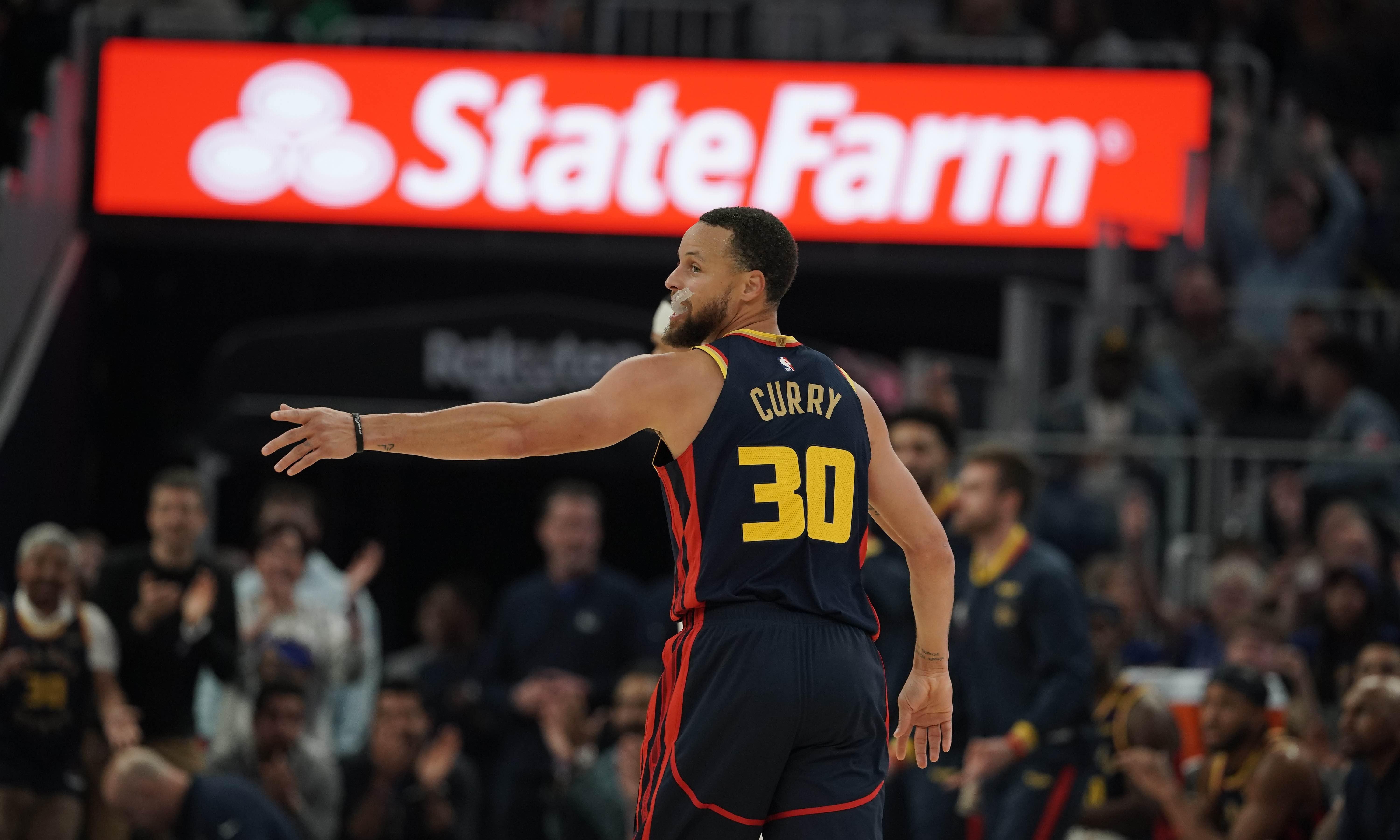 包含赛地聚焦：NBA总决赛赛前热度飙升，洛杉矶快船绝杀压哨，悬念犹存，训练强度明显提升的词条