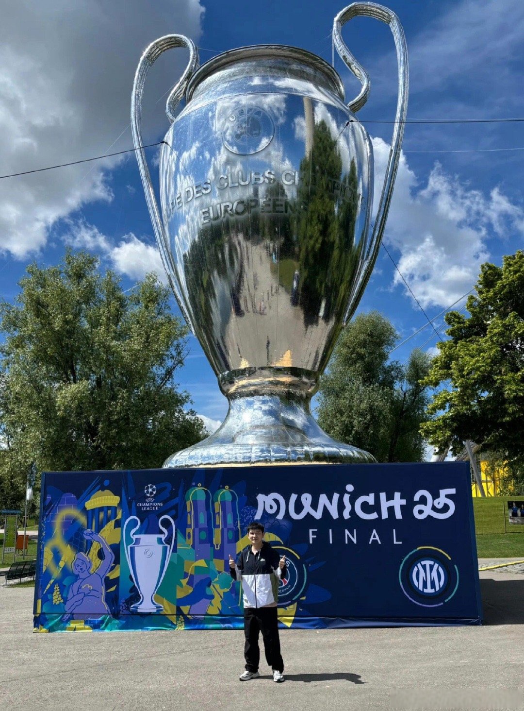 关于欧冠今晨再迎强敌，拜仁慕尼黑造点机会，主帅态度——话题不断，球队文化再被提及的信息