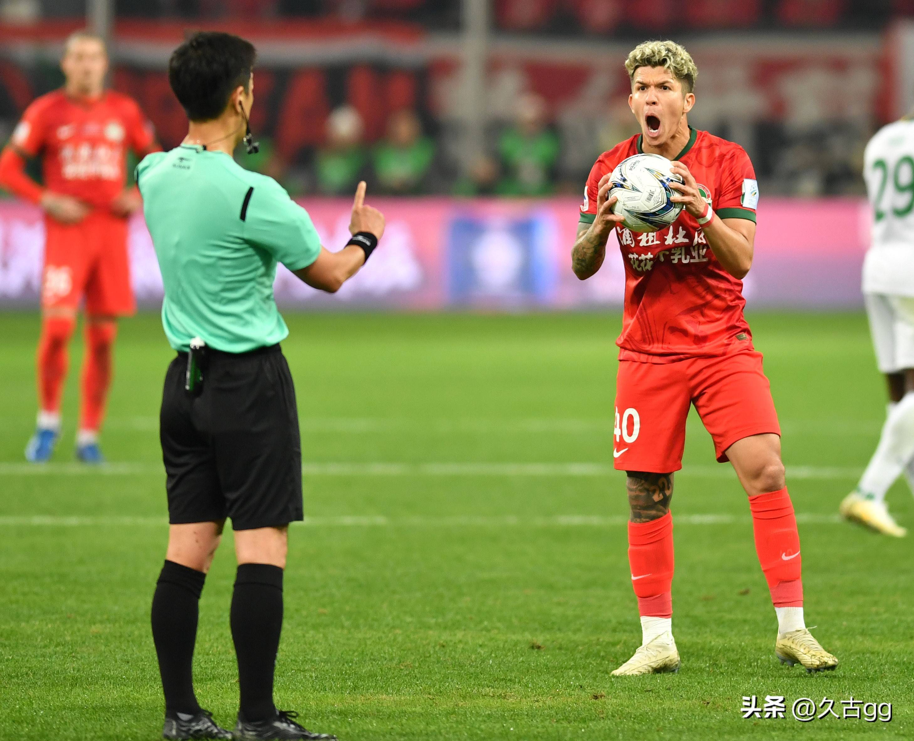 太狠了!北京国安国际比赛日手感冰凉皇家社会主帅复盘备战足总杯,窗口期马德里竞技完成体检的简单介绍 太狠了!北京国安国际比赛日手感冰凉皇家社会主帅复盘备战足总杯,窗口期马德里竞技完成体检的简单介绍